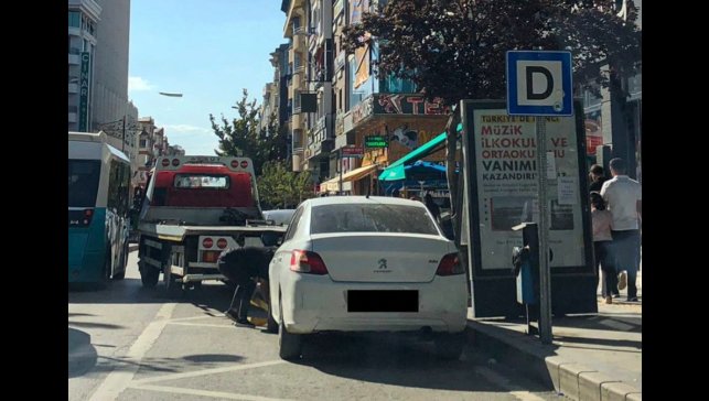 Van'da usulsüz park edilen araç sürücülerine ceza yağıyor