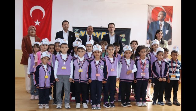 Kaymakam Aytürk, öğrencileri yalnız bırakmadı