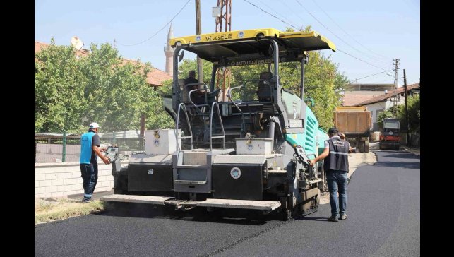 Battalgazi'de yıllardır sorun olan yol, asfaltla çözüldü