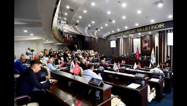 Malatya Belediyesi'nden öğrencilere 1 aylık ücretsiz abonman ve destek çantası