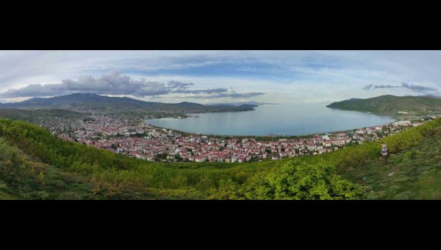 Van Gölü'nde su seviyesi düşüyor