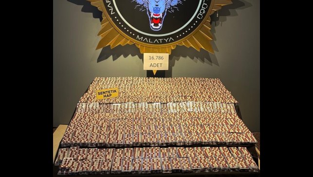 Malatya'da 16 bin 786 sentetik ecza hap ele geçirildi