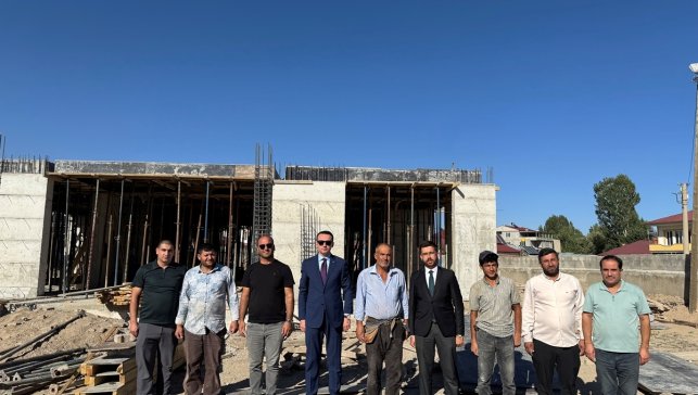 Çaldıran Kaymakamı Bakan, Kuran kursu inşaatında inceleme yaptı
