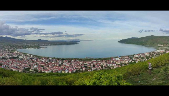 Van Gölü'nde çekilme ve kirlilik alarmı: "Önlem alınmazsa ekosistem tehdit altında"