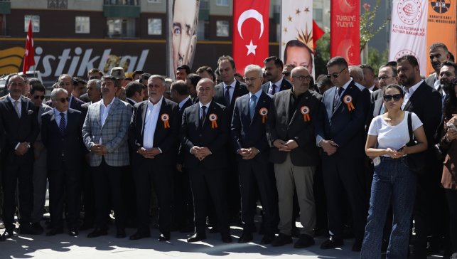 Bakan Uraloğlu, Elazığ'daki Hazardağlı Yeni Nesil Kavşağı'nın açılışında konuştu: