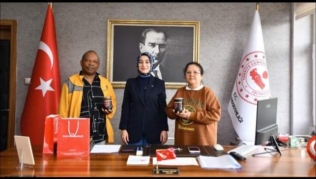 Olur Kaymakamı Semanur Kalkan'a Afrika'dan anlamlı ziyaret