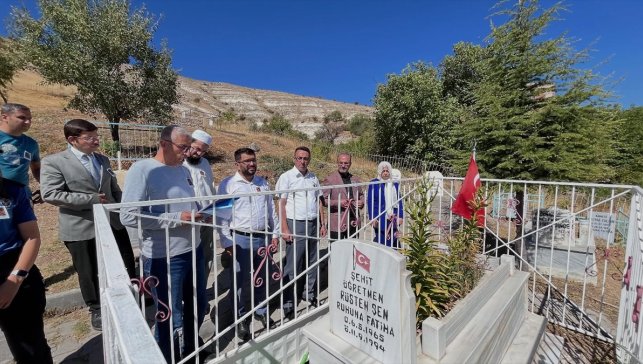 Şehit öğretmen Rüstem Şen Ağın'da anıldı