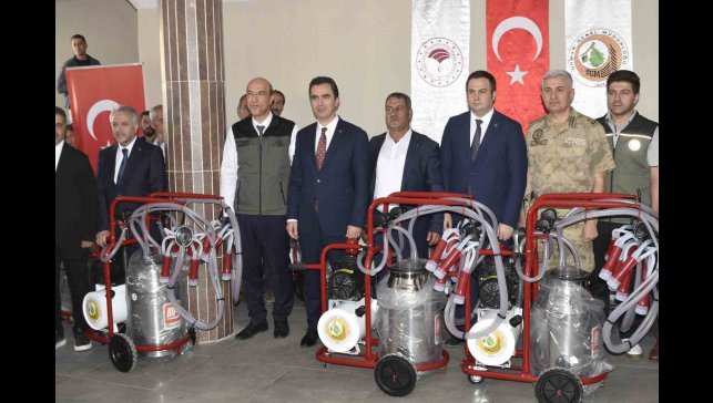 Bitlis'te köylülere süt sağım makinesi desteği