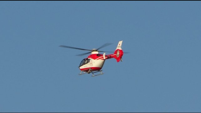 Bahçesaray'da yaralanan genç helikopter ambulansla Van'a sevk edildi