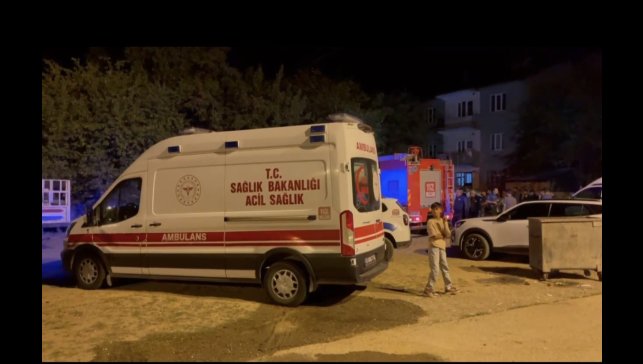 Muş'ta çıkan yangın yaşlı adamın canına mal oldu