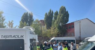 Diyadin'de okul servis araçları ve sürücüler denetlendi