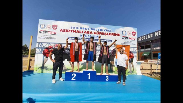 Hakkarili sporcular 5 madalyayla kente döndü