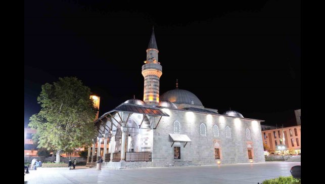 Dünya ikincisi Hafız Ali Turhan, Lala Mustafa Paşa Camii'ne atandı