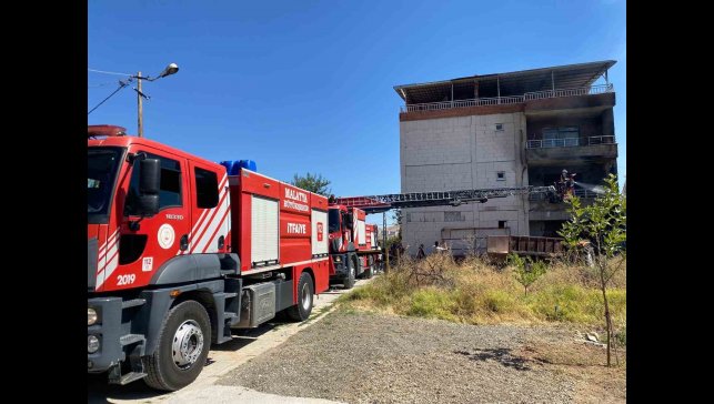 Malatya'da ev yangını korkuttu