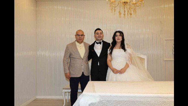 Ağrı Valisi Koç, düğün törenlerinde ailelerin sevincine ortak oldu