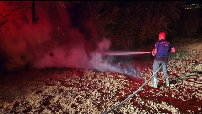 Elazığ'da bahçe yangını söndürüldü