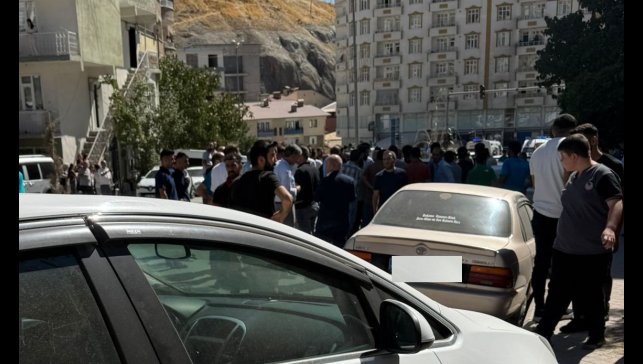 Hakkari'de freni patlayan çekici 6 araca çarparak durabildi