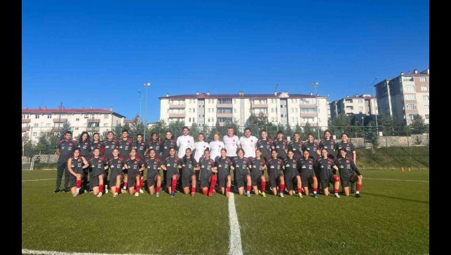 U19 Kadın Milli Takımı'nın Erzurum kampı başladı