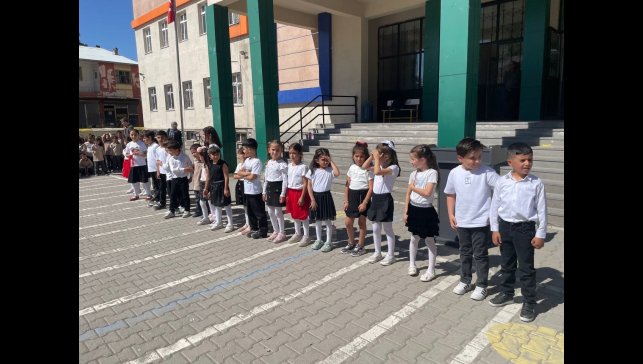 Malazgirt'te İlköğretim Haftası coşkuyla kutlandı