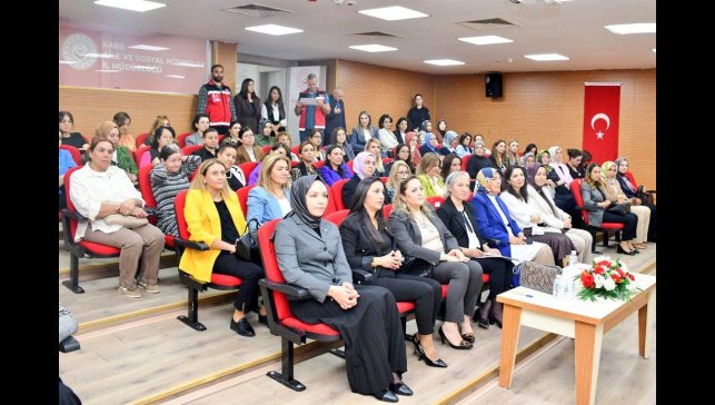 Kars'ta gönül elçileri ile koruyucu aile farkındalık toplantısı düzenlendi