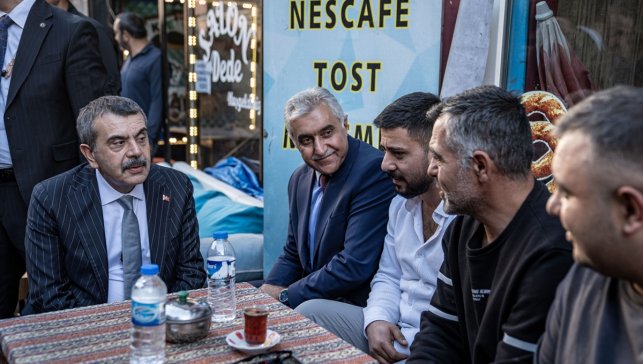 Milli Eğitim Bakanı Tekin, Erzurum'da ziyaretlerde bulundu