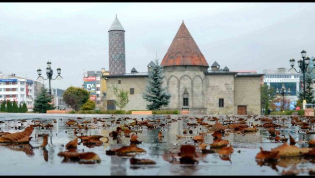 Erzurum'da kuvvetli rüzgar uyarısı