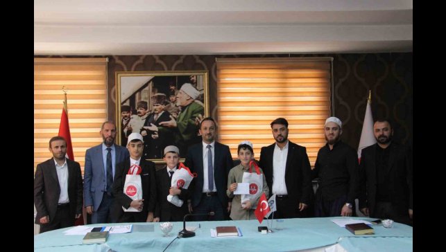 Kur'an-ı Kerim'i en güzel okumak için yarıştılar