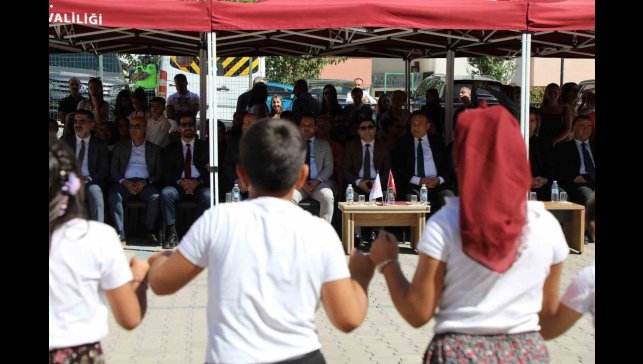 Tunceli'de, İlköğretim Haftası coşkuyla kutlandı
