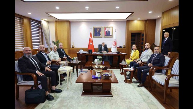 Ticaret Bakanı Bolat'a Sağlık Turizmi Kongresi daveti