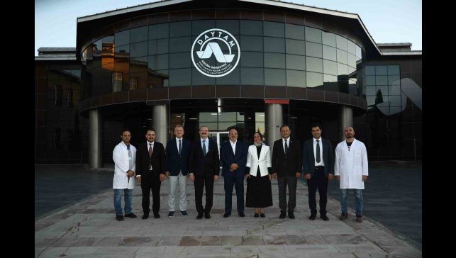 EVYAP Yönetim Kurulu Başkanı Mehmet Evyap, Rektör Hacımüftüoğlu'nun misafiri oldu