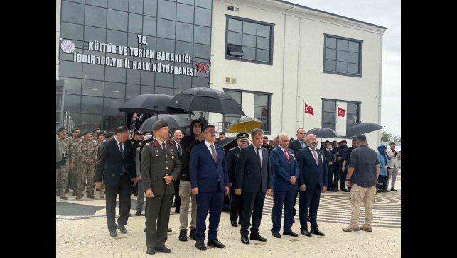 Valiye şemsiye var, gazilere yok