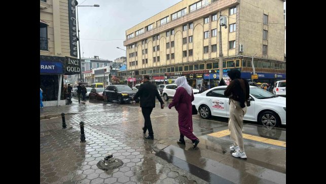 Van'da yağmur yağışı
