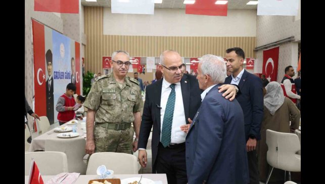 Ağrı'da gaziler onuruna yemek programı