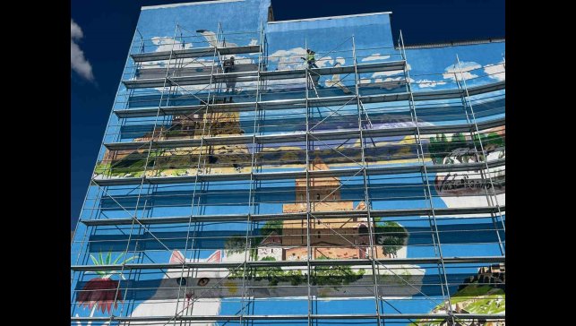 Van'ın tarihi ve doğal güzellikleri dev duvar resimlerine yansıdı