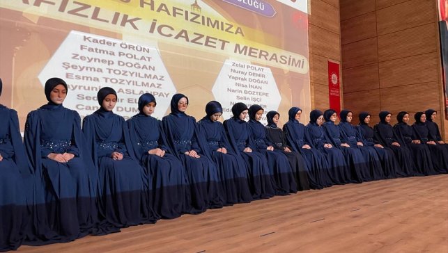 Muş'ta 19 hafız için icazet töreni düzenlendi