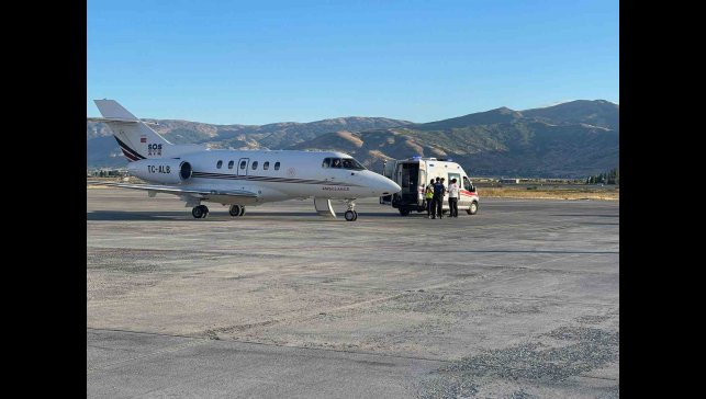Astım ve hipertansiyon hastası, uçak ambulansla Ankara'ya sevk edildi