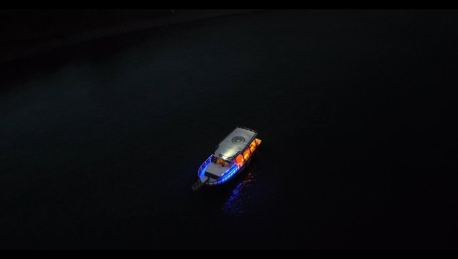 Hazar Gölü'nün gece görüntüleri İstanbul'u aratmadı