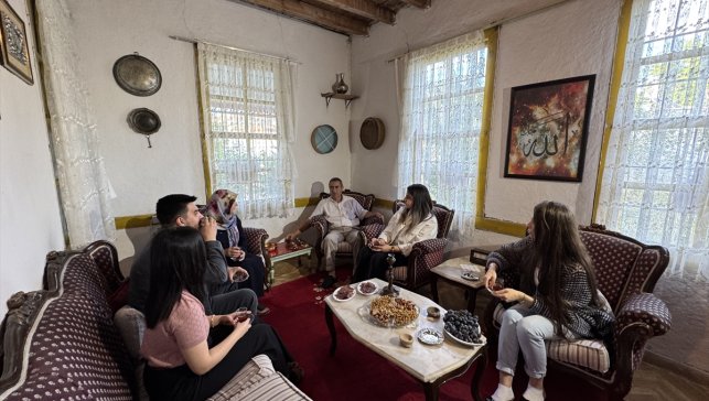 Erzincan'da geleneksel köy evi ve eşyaları, üç kuşaktır özenle korunuyor