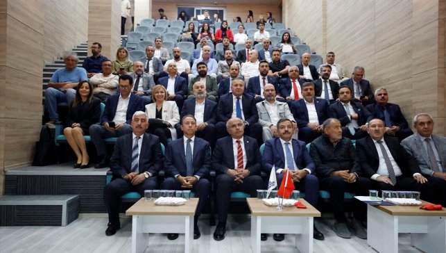 Oyuncu Kenan Işık'ın adı Malatya Turgut Özal Üniversitesi'nde yaşatılacak