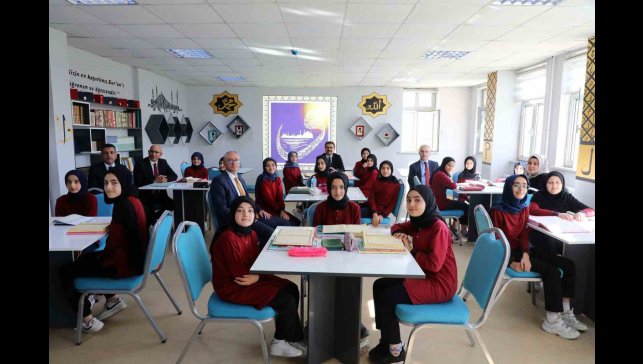 MEB Din Öğretimi Genel Müdürü Dr. Ahmet İşleyen Ağrı'da