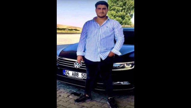 Patnos'ta otomobilin çarptığı 17 yaşındaki genç hayatını kaybetti