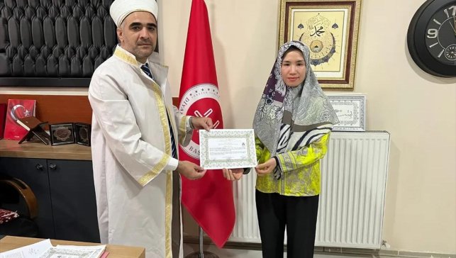 Vietnamlı kadın Hakkari'de Müslüman oldu