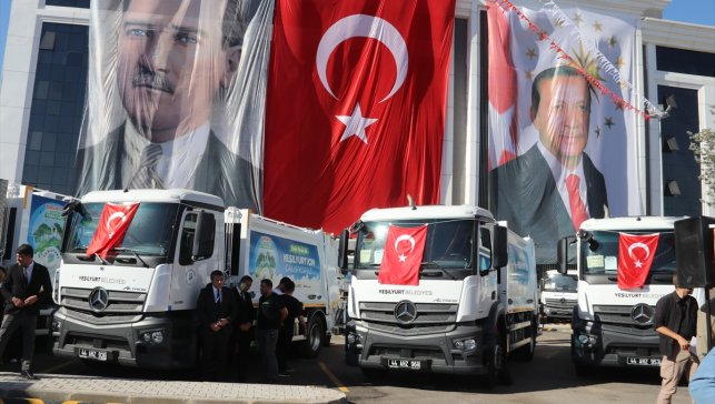 Yeşilyurt Belediyesi 200 milyon liralık 21 temizlik aracını hizmete aldı