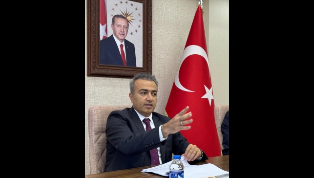 Ardahan Valisi Hayrettin Çiçek güvenlik güçlerinin düzensiz göçle mücadele çalışmalarını anlattı: