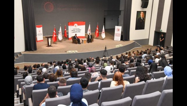 Vali Aygöl, gençlerle buluştu