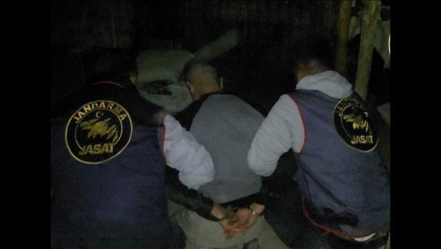Muş'ta 19 yıl ve 5 yıl hapis cezası bulunan 2 hükümlü JASAT ekiplerince yakalandı