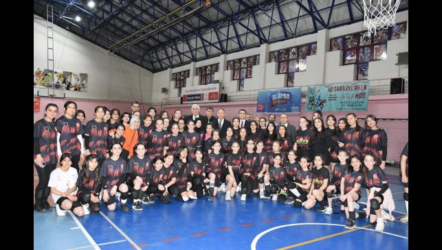 Erzurum GSİM sporda zirveyi çok sevdi