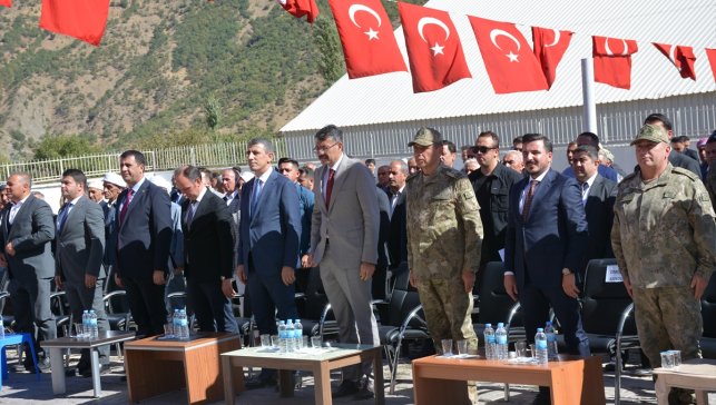 Hakkari'de MÜSİAD tarafından yenilenen köy okulu hizmete açıldı