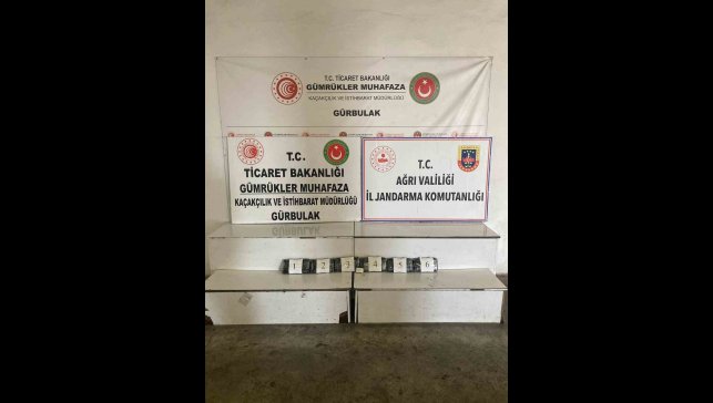 Ağrı'da tırın dorsesinde uyuşturucu ele geçirildi