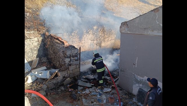 Erzurum'da korkutan kömürlük yangını